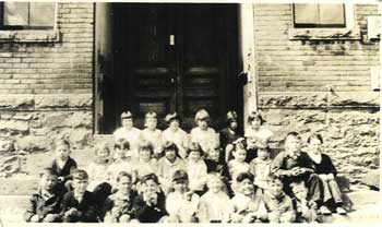 2nd grade Leadville Central School abt 1928.jpg
